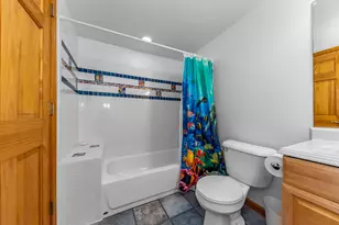 11460 Hearthside Dr, Pinckney, MI 48169 - Photo 50