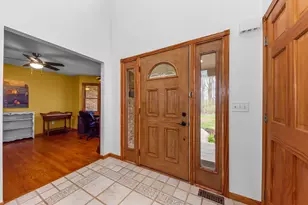 11460 Hearthside Dr, Pinckney, MI 48169 - Photo 6
