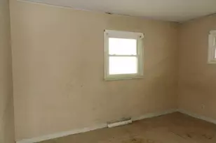 211 Creekview Dr, Battle Creek, MI 49037 - Photo 6