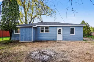 1561 Croton Dr, Newaygo, MI 49337 - Photo 2