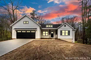 2322 Forest Trail Cir, Fennville, MI 49408 - Photo 2