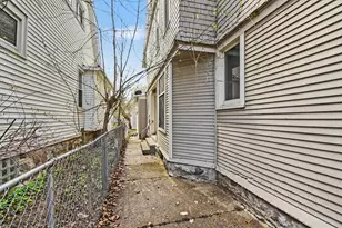 1130 Jackson St NW, Grand Rapids, MI 49504 - Photo 6