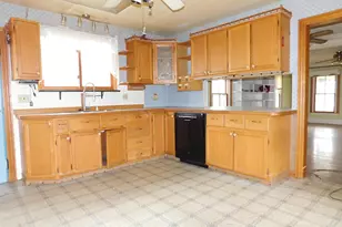 124 S Chipman St, Owosso, MI 48867 - Photo 6