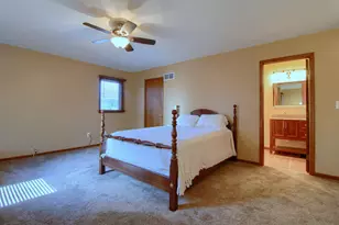 623 Echo Ct, Saline, MI 48176 - Photo 8