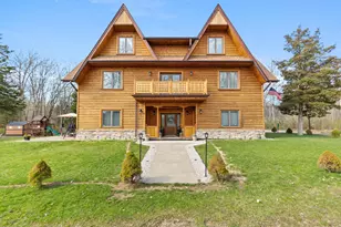 79 Pershing St, South Haven, MI 49090 - Photo 4