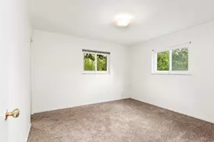 219 Ottawa Dr, Troy, MI 48085 - Photo 18