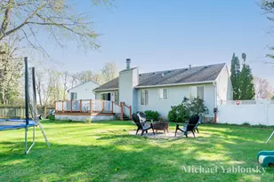 725 Brittany Ct SE, Grand Rapids, MI 49548 - Photo 34