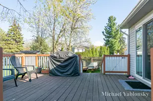 725 Brittany Ct SE, Grand Rapids, MI 49548 - Photo 32