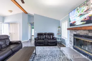 725 Brittany Ct SE, Grand Rapids, MI 49548 - Photo 8