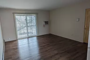 25337 S Montmartre Ct, Oak Park, MI 48237 - Photo 2