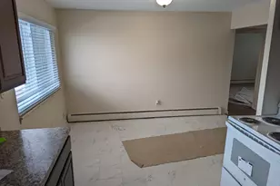 25337 S Montmartre Ct, Oak Park, MI 48237 - Photo 10