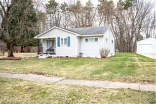 202 Engle Dr, Olivet, MI 49076 - Photo 2