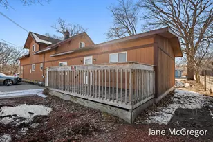 414 E Hackley Ave, Muskegon, MI 49444 - Photo 4