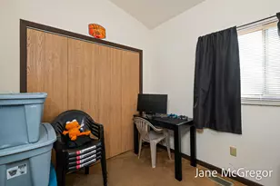 414 E Hackley Ave, Muskegon, MI 49444 - Photo 18