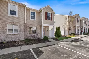 1040 Ada Pl Dr SE, Grand Rapids, MI 49546 - Photo 2