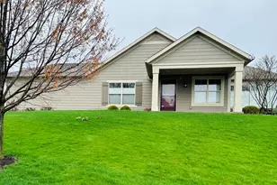 1229 Waterwalk Dr, Holland, MI 49423 - Photo 2