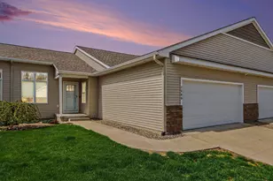 1369 S Village Cir, Kalamazoo, MI 49009 - Photo 2