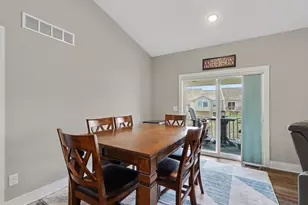 1369 S Village Cir, Kalamazoo, MI 49009 - Photo 6