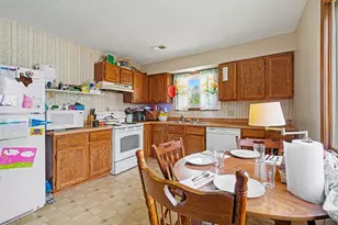 630 E St Joseph St, Paw Paw, MI 49079 - Photo 16
