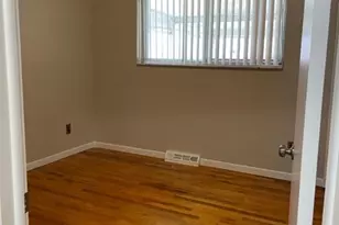 33633 Swan Dr, Sterling Heights, MI 48312 - Photo 12