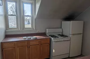 208 S Washington Ave, Ludington, MI 49431 - Photo 34