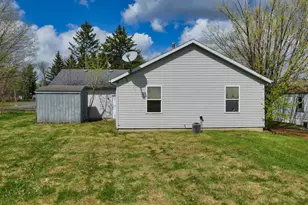 484 Graham St, Cassopolis, MI 49031 - Photo 12