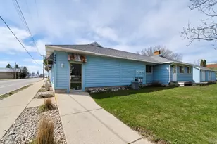 4990 Main St, Onekama, MI 49675 - Photo 4
