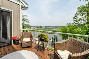 197 Wayne St, Saint Joseph, MI 49085 - Photo 2