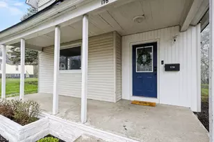 176 W Fountain St, Battle Creek, MI 49037 - Photo 4