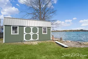 604 N Shore Dr, Crystal, MI 48818 - Photo 44