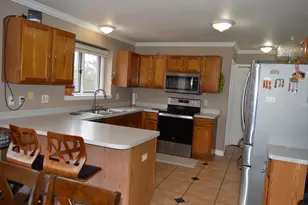 808 Church St, Fowlerville, MI 48836 - Photo 12