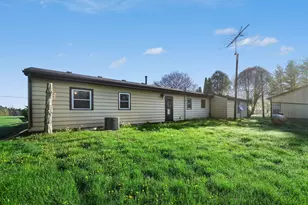 21583 Calvin Hill St, Cassopolis, MI 49031 - Photo 16