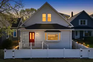 619 Lake St, Saint Joseph, MI 49085 - Photo 2