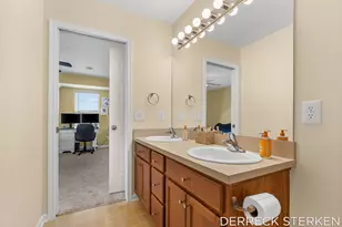 2749 Blue Stem Dr, Zeeland, MI 49464 - Photo 18