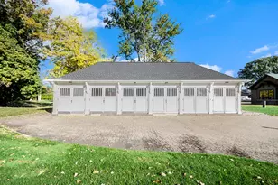 19123 Parke Ln, Grosse Ile, MI 48138 - Photo 36