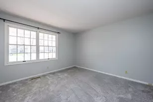 1375 Catherine Cir, Saint Joseph, MI 49085 - Photo 10