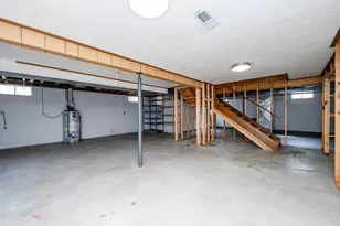 1375 Catherine Cir, Saint Joseph, MI 49085 - Photo 32