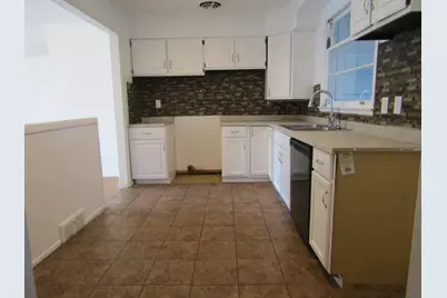 27182 Spring Arbor Drive, Southfield, MI 48076 - Photo 14