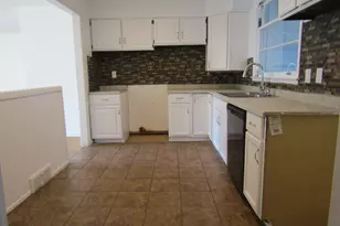 27182 Spring Arbor Dr, Southfield, MI 48076 - Photo 14