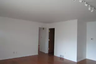 27182 Spring Arbor Dr, Southfield, MI 48076 - Photo 8