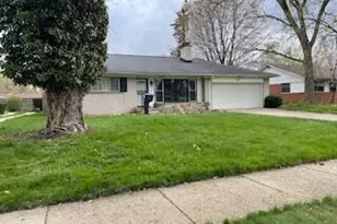 27182 Spring Arbor Dr, Southfield, MI 48076 - Photo 2