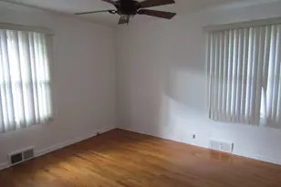 27182 Spring Arbor Dr, Southfield, MI 48076 - Photo 10