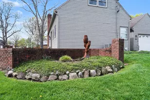519 E Spruce St, Marshall, MI 49068 - Photo 32