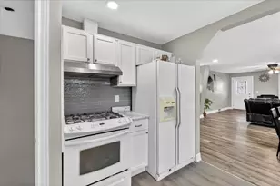 105 Summer St, Battle Creek, MI 49015 - Photo 14