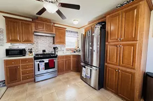 69205 Garver Lake Rd, Edwardsburg, MI 49112 - Photo 2