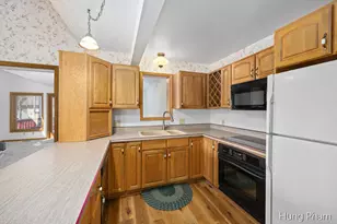 7724 W Lake Dr, Stanwood, MI 49346 - Photo 8