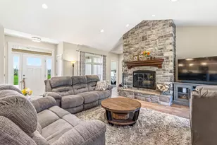 10353 Jill Ln, Berrien Springs, MI 49103 - Photo 14