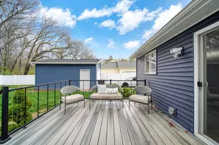 5178 Stone River Rd, Jackson, MI 49201 - Photo 16