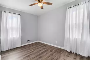 26645 Pembroke Ave, Bedford, MI 48240 - Photo 6