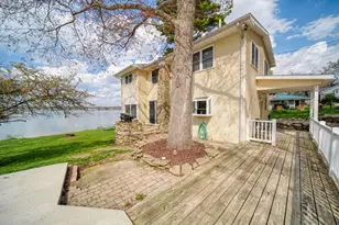425 Oakwood Ave, Clark Lake, MI 49234 - Photo 2